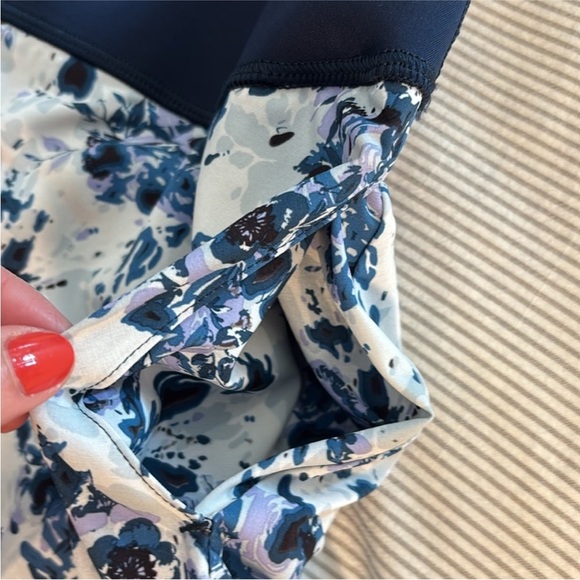 PUMA Pwrshape watercolor floral skort blue white front side pockets size small - Picture 8 of 14